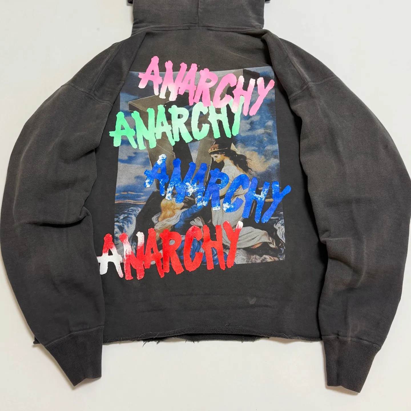 SAINT Mxxxxxx HOODIE/ANARCHY/BLK Mirror reverse SAINT hooded sweatshirt/ANARCHY barrage virgin hoodie S-XL Assute dyeing, heavy washing and water fading, multi-bit wormhole destruction treatment, genuine plate opening and mold opening, the difference is shown in the picture to make the product! Authentic level printing process, correct main mark/wash mark ⚠️Note: This model does not have the little angel mark